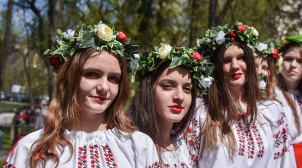 O rază de speranță: 3 zodii ies dintr-o perioadă dificilă pe 30 martie 2026