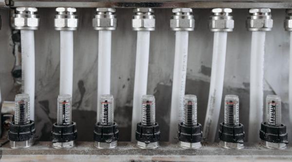 Instalarea sistemului de încălzire în pardoseală în apartament și beneficiile sale