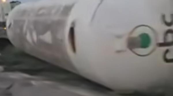 Accident în Prahova: Cisternă cu GPL răsturnată pe DN 1D, la Ciorani; traficul este blocat