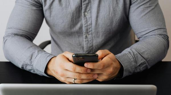 Arta de a juca inteligent - cum să transformi experiența online într-un divertisment de calitate