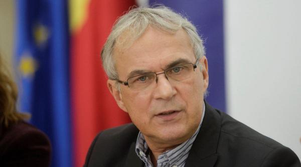 Marius Andruh, noul Președinte al Academiei Române. Povestea de la satul natal la vârful științei românești!