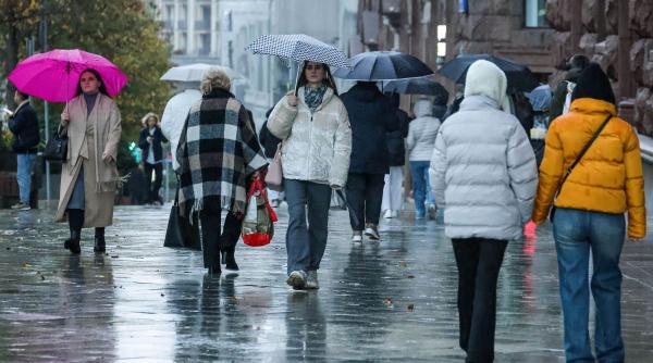 Vreme rece de sărbători. Vânt puternic, ninsori în zonele montane și precipitații mixte în mai toată țara