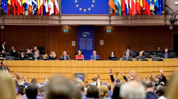 UE, captiva vetoului. Europenii, blocați în propria politică externă