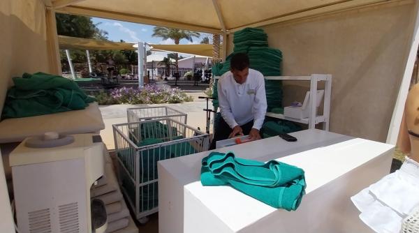 tara fara femei serviciu barbati cameristi egipt