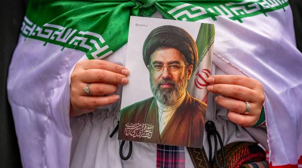 Ayatollahul Mojtaba Khamenei, noul lider suprem al Iranului, este desfigurat dar lucid