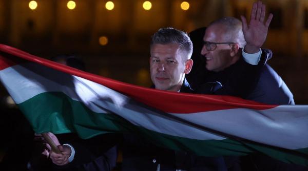 Péter Magyar îl atacă pe Orbán în primul discurs post-victorie: „Orban i-a trădat pe ungurii din diaspora, din Transilvania, atunci când l-a susținut pe George Simion”