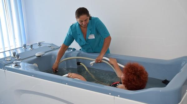 Vestea așteptată de mii de români: S-au aprobat banii pentru tratament balnear