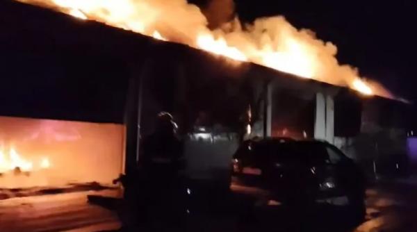 incendiu service galati cadavru