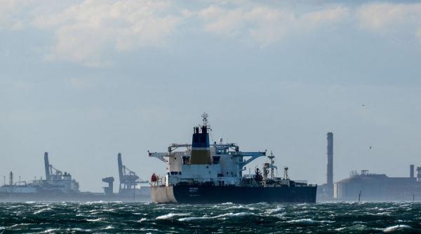 SUA se răzgândesc: Derogarea pentru petrolul rusesc a fost prelungită