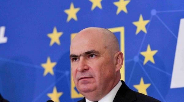 Bolojan forțează un guvern minoritar și și-a trimis parlamentarii să racoleze voturi din zona „extremistă”