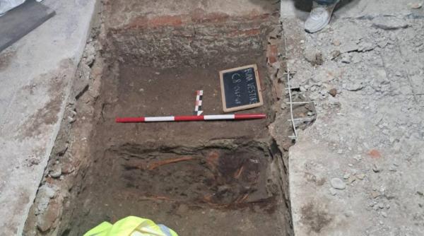 Surpriză uriașă pentru arheologi: Biserică necunoscută din secolul XIV, descoperită în Râmnicu Vâlcea