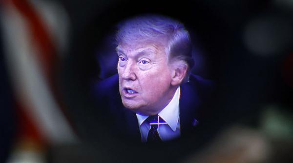 Joc periculos: Trump oprește negocierile cu Iranul. „Dacă vor să discute, nu trebuie decât să ne sune”