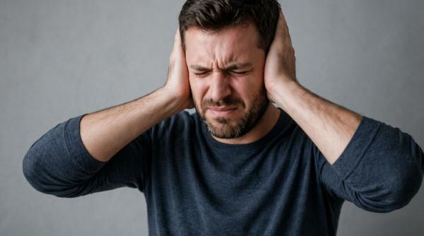 Tinitus: Ce ascunde, de fapt, țiuitul în urechi