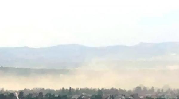 Alertă de poluare în Baia Mare! Norul de praf de steril, purtat de vânt spre oraș. Autoritățile sunt în alertă