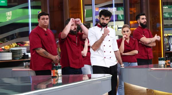 Chefi la cuțite, lider de audiență. Echipele gri și bordo, la egalitate ieri seară.  Conflict puternic al juraților, diseară. Chef Sautner: ”Nu permit nimănui să vorbească așa!”