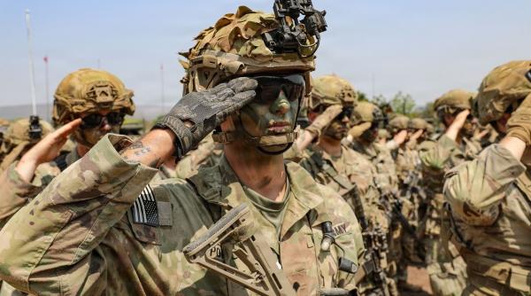 Anul în care cursa globală a înarmării a scăpat de sub control: aproape 3 trilioane de dolari cheltuiți pe arme 