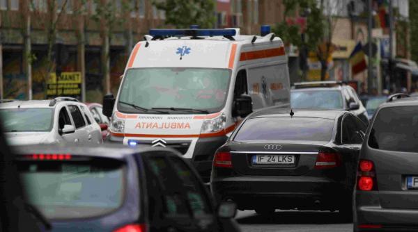 Codul rutier, modificat din nou. „Culoarul de salvare”, pentru ambulanțe și pompieri, devine obligatoriu