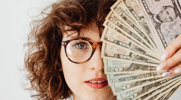 Energia zilei de 29 aprilie 2026 aduce bani pentru 4 zodii