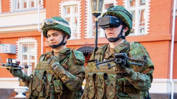 Rusia anulează defilarea echipamentelor militare la parada de 9 mai