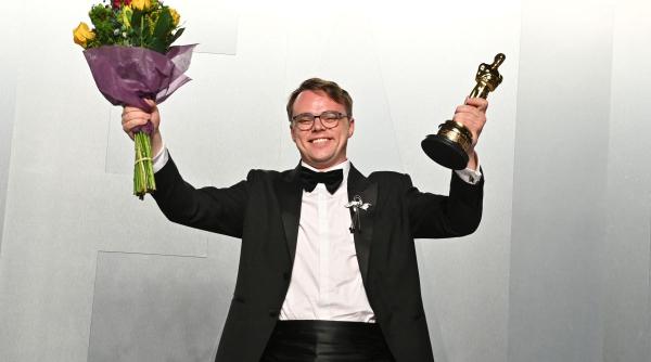 regizorul filmului impotriva lui putin si a pierdut premiul oscar in timpul unui zbor