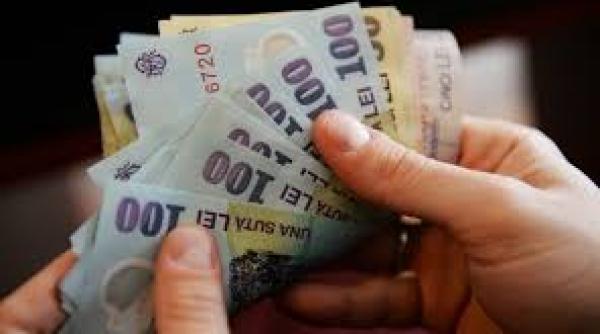 Managerii din comerț estimează creșteri accentuate de prețuri în următoarele trei luni