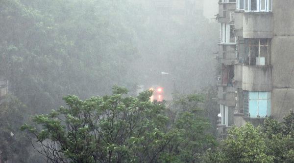 avertizare meteo imediata de ploi torentiale si vijelii cod portocaliu