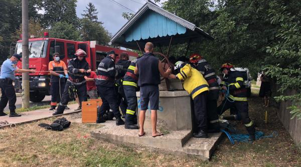 copil fantana cazut bacau