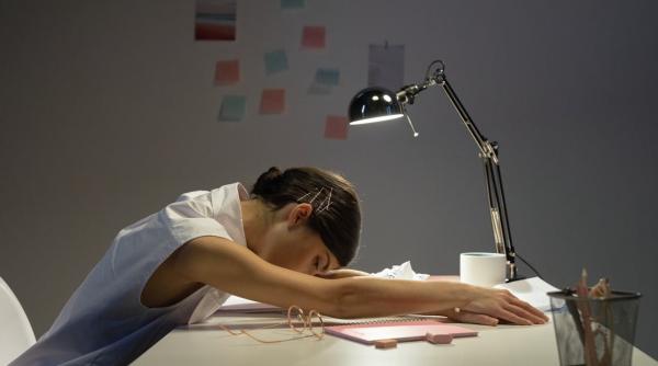 trei patru angajati romani test securitate cibernetica
