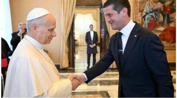 cristi chivu papa vatican