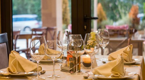 ce este farfuria hotului tara unde clientii care impart mancarea restaurante sunt taxati suplimentar