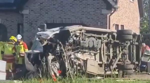 tragedie belgia tren loveste microbuz cu elevi