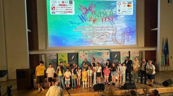 Peste 100 de copii au decis: Andra Gogan și „Sirenele: Secretul Medalionului” câștigă marele trofeu WonderFest 2026