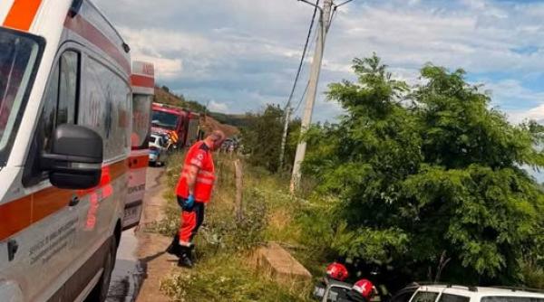 Tragedie în Alba după ce un autoturism a căzut în râu. O per