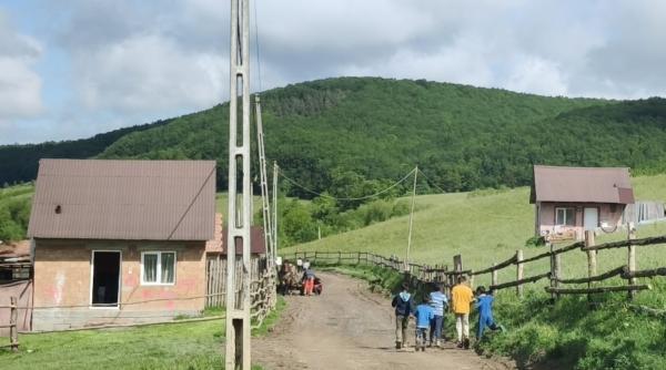 REPORTAJ: Inima sărăciei din România: când necăjiții își bea
