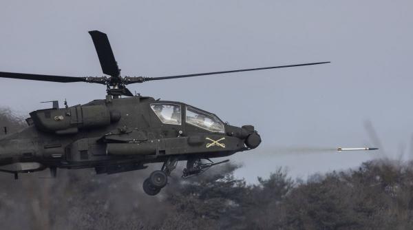 Un elicopter Apache al armatei SUA s-a prăbușit în apropierea Strâmtorii Ormuz
