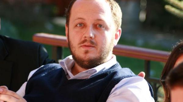 Încă o lovitură pentru Eugen Tomac: Adrian Papahagi se retra