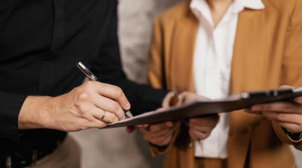Cum dispar RCA-urile ieftine: Compania bulgară de asigurări cu tarife la jumătate de preț, eliminată printr-o campanie media