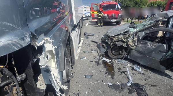 accident dn7 arges patru raniti copil camion doua masini