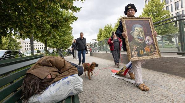 artist rus critic putin ucis polonia