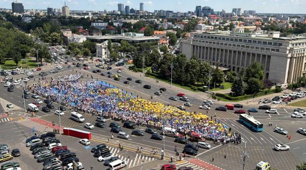 Protest al sindicatelor din educație în fața Guvernului: CNSLR-Frăția susține revendicările cadrelor didactice privind legea salarizării