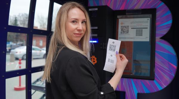 Cum folosești un bancomat bitcoin în România: ce verifici înainte să pleci și ce greșeli să eviți
