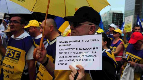 Profesorii au luat 3 la salarizare. Sunt mai aproape de muncitorii necalificați, pe grilă