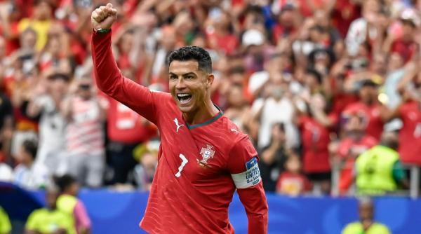 Cristiano Ronaldo a scris o nouă pagină de istorie la Campionatul Mondial, cu dubla de senzație cu Uzbekistan, ȋn direct pe Antena 1 și AntenaPLAY, ȋn cea de-a 13-a zi a competiţiei, lider de audienţă