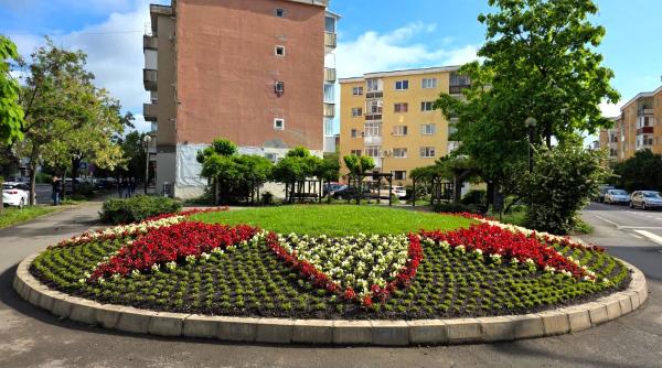 După semnalul tras de Jurnalul, municipiul Sfântu Gheorghe face pasul spre normalitate: proiectul pentru statuia lui Mihai Eminescu a intrat în linie dreaptă