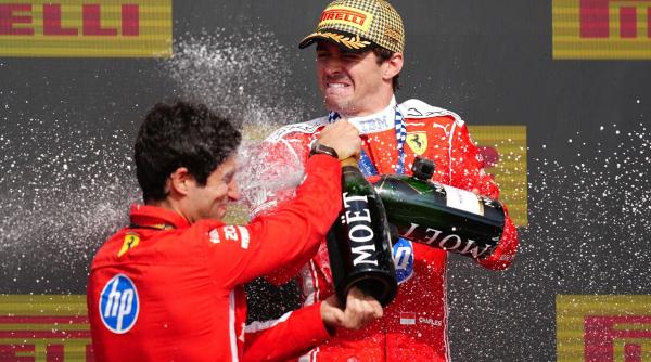 Haos la Silverstone! Leclerc câștigă, Verstappen abandonează, Antonelli scapă cu primul loc