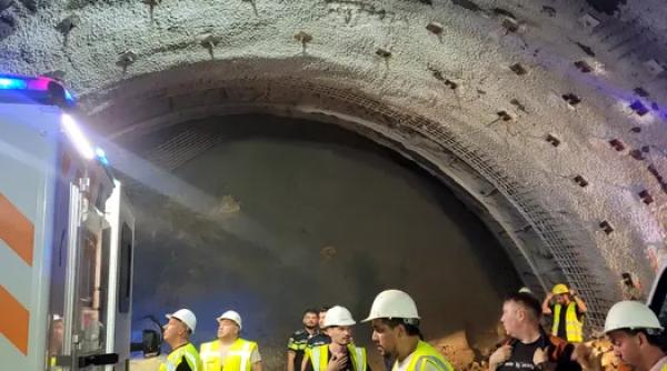 Accident de muncă pe A1: Doi muncitori străini, răniți grav în tunelul de la Boița