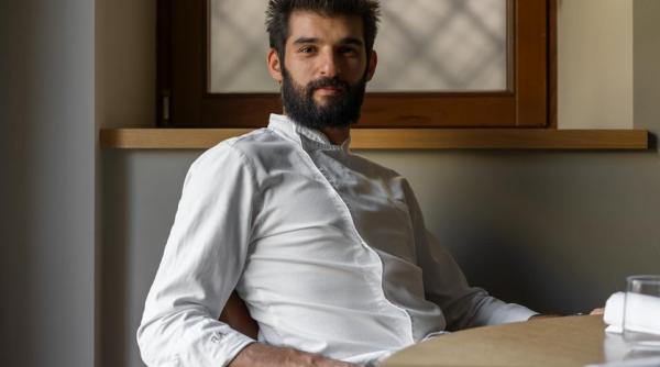 Chef Richard Abou Zaki lansează a doua carte în această toamnă: ”Sunt incredibil de emoționat să anunț acest proiect special, cu 50 de rețete fine, elegante și frumoase”