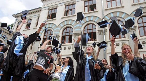 Top 20 licee din București după Bacalaureat 2026. Cine ocupă primul loc și ce surprize aduce noul clasament. Capitala pierde primul loc pe țară după Bac 2026