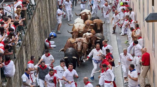 san fermin 2026 pamplona cursa cu tauri program traditie accidente