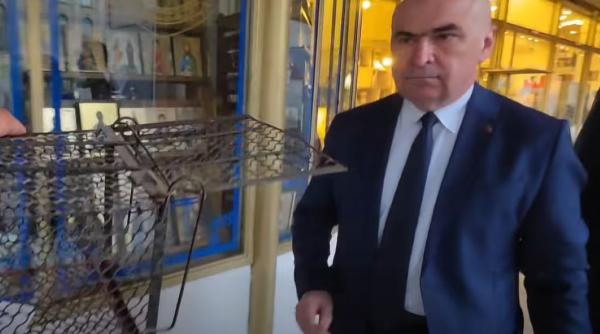 Ilie Bolojan, urmărit pe stradă cu o cușcă de șobolani
